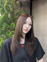 ノーム バイ アウラ(norm. by aura)&nbsp;ハッシュカット、レイヤーカット、透けるオリーブベージュ