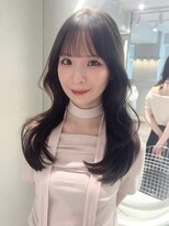 オモチャ 銀座(OMOCHA)&nbsp;暗髪でつくる大人可愛い韓国レイヤーヘア/顔まわりカット