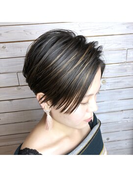 デコヘアー キートス(DECO HAIR kiitos) ハイライトショート