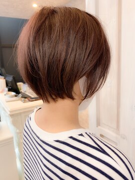 キャアリー(Caary) 福山市 丸みショートヘア、ショートボブ人気(Caary)キャアリー