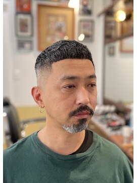 カムレイドフォーライフ(COMRADE 4 LIFE) crop style   担当西村