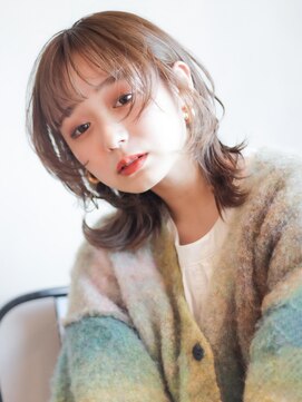 アルバム 池袋(ALBUM) レイヤーカットウルフレイヤー_ネビージュこなれミディ_49183