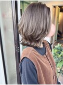 【Quartett】大人可愛いカーキベージュイルミナカラーくびれヘア