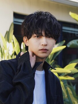 ウェイビーエフティフィフス 横浜西口(WAVEY ft.fifth) メンズマッシュパーマツイストスパイラルパーマニュアンスパーマ
