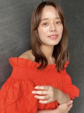 アンガーデン(Une GARDEN) くびレイヤー エモージュ シルキーベージュ グレージュ 顔周り