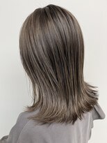 ヘアーアンドビューティーザ エフ(Hair Beauty the F)&nbsp;ハイライト＿グレージュカラー＿デザインカラー