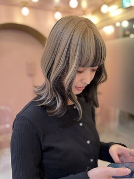 フィッシュ(fish) ホワイトブロンド × ダークグレー