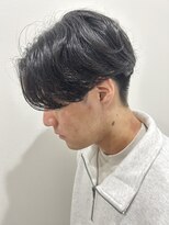 ヒュイル バイ ニアウ(Hwyl by Niau)&nbsp;メンズマッシュセンターパートスパイラルパーマニュアンスパーマ