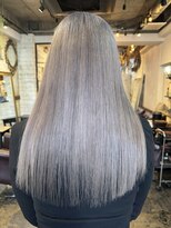 トロニー(TLONY) ホワイトグレージュ ブリーチ stylist/miaki