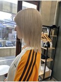 ブロンドベージュ　ブロンド　ブリーチあり