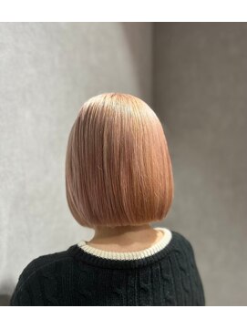 ビス リアン 川口店(Vis lien) ハイトーンブロンド×韓国風切りっぱなし小顔ボブ