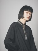 前髪ぷつっと前上がりボブ
