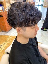 マキシム ナカイ(MAXIM NAKAI)&nbsp;メンズショートツーブロック刈り上げスパイラルパーマ