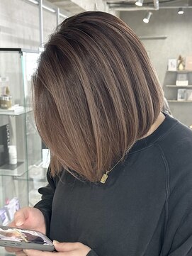 ラック(LUCK) ボブバレイヤージュ/船橋/くすみベージュ/細めハイライト