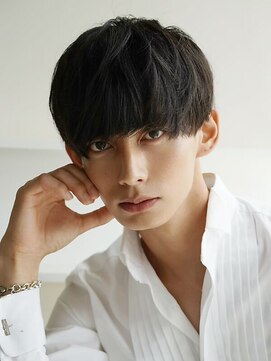 クィーンズガーデンバイケーツーギンザ(QUEEN’S GARDEN by K two GINZA) メンズカット/マッシュ/ショート/ナチュラルパーマ