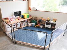 スーリール(souriiire)の雰囲気（キッズスペースがあります！平日(火～金13時頃まで)保育士が常駐）