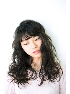 ディシェーレローブ(die Schere Lob) ゆるふわロングカール