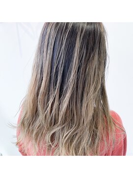 テクライズ 豊橋店(TECHRISE) ナチュラルベージュバレイヤージュ