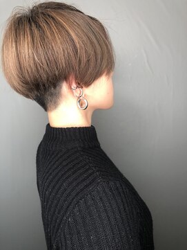 ラウンジ モリオ イケブクロ(Lounge MORIO Ikebukuro) 【morio池袋】20代30代40代 大人かわいい刈り上げ丸みショート