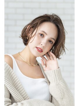 クロエ 新宿(Cloe) 耳掛けカールボブ