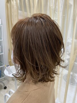 ゼル イオンタウン名西(ZELE) テラコッタベージュ/短めボブ