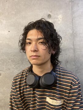 アソート トウキョウ (ASSORT TOKYO) ロングヘアなメンズのスパイラルパーマ