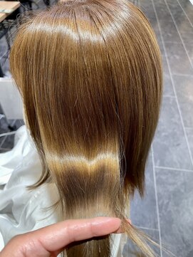 エース 間明店(A) 透明感グレージュ ハイトーンカラー シアーグレージュ