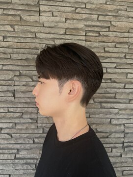 ハイバレーヘアーメゾン(HIGH VALLEY HAIRMAISON) メンズマッシュセンターパートダウンパーマ