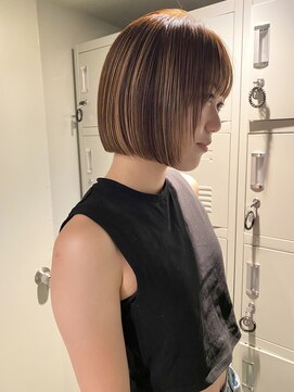 カート バイ デコ(Kurt by DECO) 【小倉修也　切りっぱなしボブ×ハイライト】