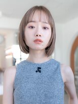 20代30代大人かわいい斜めバングデザインカラーシルキーベージュ
