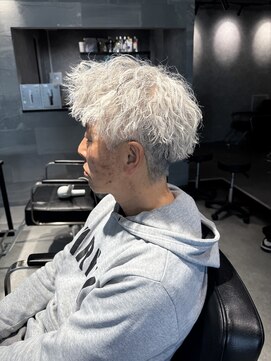 スタッド 松戸(stud. Men‘s) アップバングショート×ツイストスパイラルパーマ