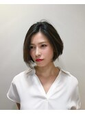クールな美フォルムの前下がりボブ