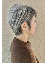 ハートボックス 四谷店(Heart box) グレイヘアでも、おしゃれショート