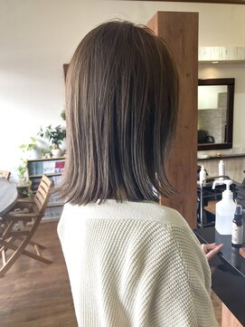 ヘアークルーズピース (hair cruise Piece) ミディアムボブ/グレージュカラー