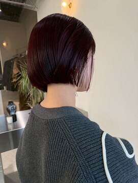 ステン(sten) ボルドーカラー/切りっぱなしボブ/タッセルボブ/前髪あり