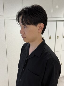 ユーフォリア 渋谷グランデ(Euphoria SHIBUYA GRANDE) メンズスタイル メンズカット センター分け 毛流れカット AKARI