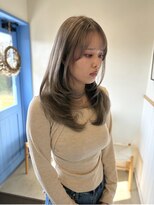 ジジ フィーカ 佐野(Gigi fika)&nbsp;レイヤーカット/ブリーチありグレージュ