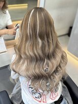 ラピス 福岡天神店(Lapis)&nbsp;エクステで明るく！バレイヤージュ風エクステ