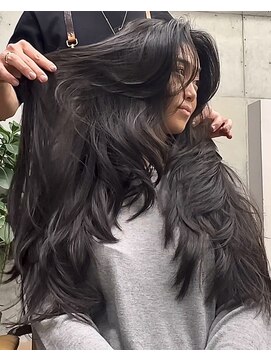 海外ガールレイヤーカット/バタフライカット/ハッシュカット