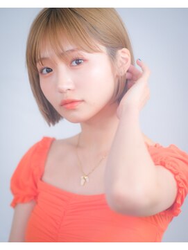 ショートボブ/ベージュカラー/ハイトーン