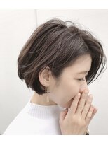 ブロッサム 東久留米店(Blossom)&nbsp;耳掛けクールボブ×地毛風透明感カラー30代