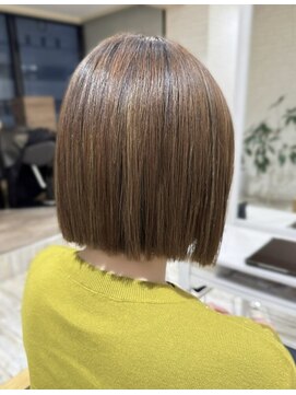 ルル(LURU) 切りっぱなしボブ