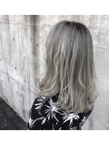 アンルーク ヘア(+1 unluke hair)&nbsp;[+1unluke]海外セレブ風×White Grage×gradation