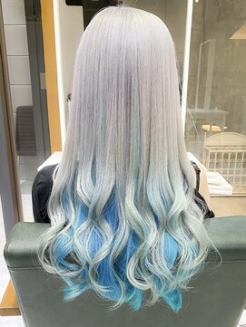 デイズ(days) デザインカラー☆インナーカラーブルー☆ブリーチWカラー　原宿