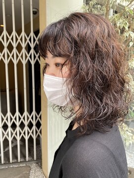 イト(ito) ミディアムパーマ