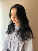 抜け感レイヤーカット×ブルーブラックカラー