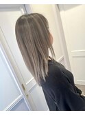 バレイヤージュ×ハイライト×ライトグレージュ