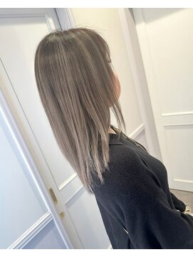 ムーンロータス(Moon Lotus) バレイヤージュ×ハイライト×ライトグレージュ