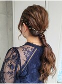 タイト目ポニーテール