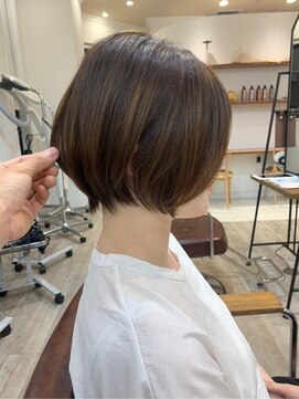 アルトル 池袋(altru) 30代40代50代ナチュラル大人可愛いショートスタイル池袋【大鷲】